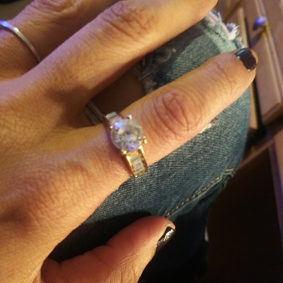 Diamond ring - Picture 5 of 5